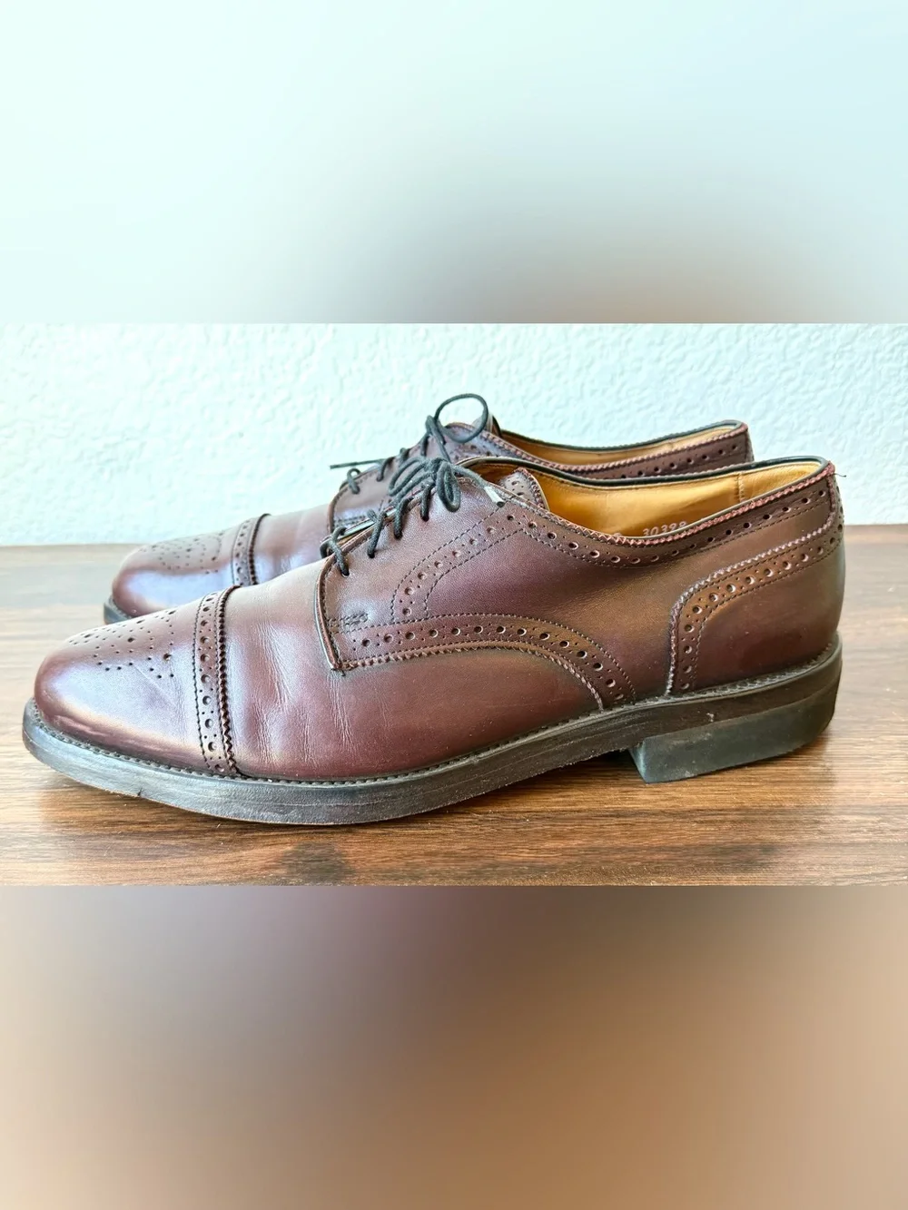 Allen Edmonds Brown/Burgundy Leather Brogue Cap-Toe Oxfords Size 10 D
